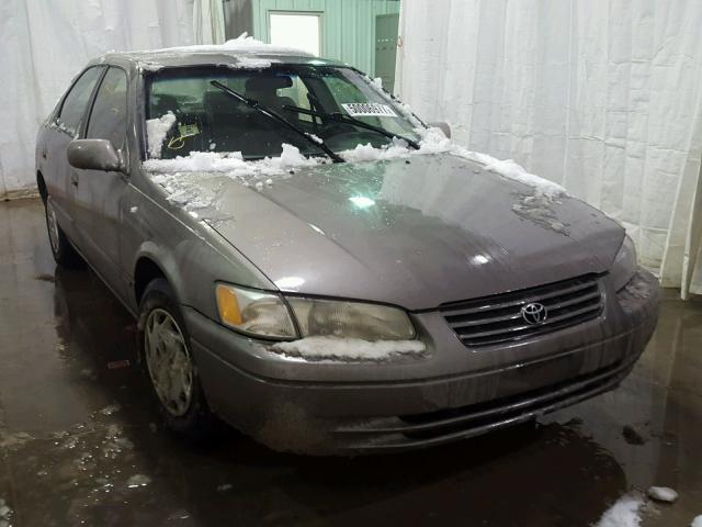 4T1BG28K4XU586335 - 1999 TOYOTA CAMRY CE GRAY photo 1