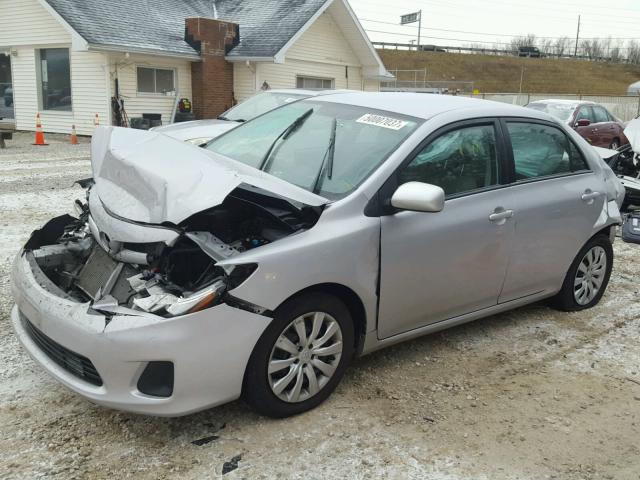 2T1BU4EE7CC757318 - 2012 TOYOTA COROLLA BA SILVER photo 2