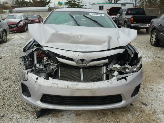 2T1BU4EE7CC757318 - 2012 TOYOTA COROLLA BA SILVER photo 9