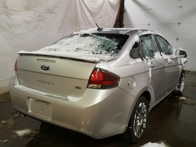 1FAHP3GNXAW149487 - 2010 FORD FOCUS SES SILVER photo 4