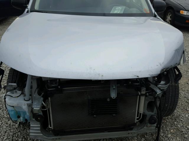 JA4AD2A38HZ004859 - 2017 MITSUBISHI OUTLANDER SILVER photo 7