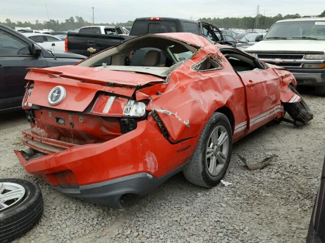 1ZVBP8AM1B5148018 - 2011 FORD MUSTANG RED photo 4