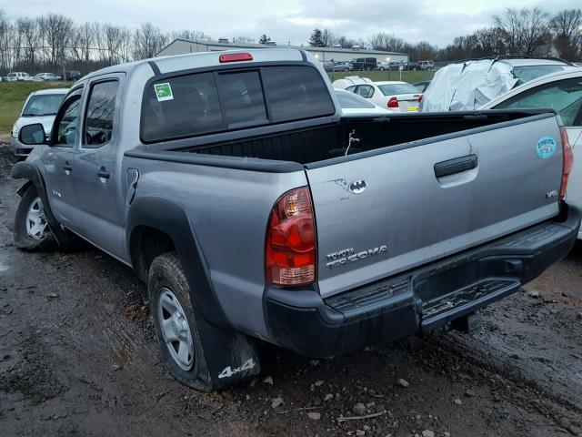 3TMLU4EN7FM177826 - 2015 TOYOTA TACOMA DOU GRAY photo 3