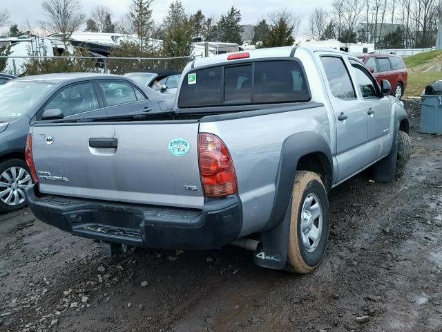 3TMLU4EN7FM177826 - 2015 TOYOTA TACOMA DOU GRAY photo 4