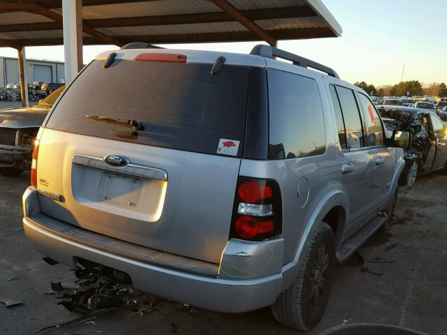 1FMEU63E28UA80910 - 2008 FORD EXPLORER X SILVER photo 4