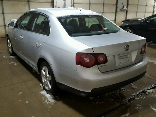 3VWRM71K38M057495 - 2008 VOLKSWAGEN JETTA SE SILVER photo 3