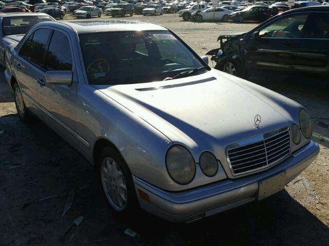 WDBJF65F6WA518814 - 1998 MERCEDES-BENZ E 320 SILVER photo 1