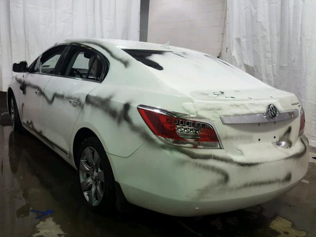 1G4GC5EG2AF157855 - 2010 BUICK LACROSSE C WHITE photo 3