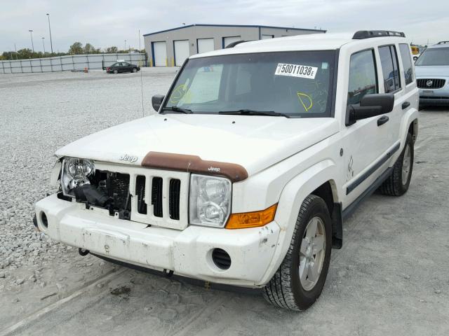 1J8HG48K56C178773 - 2006 JEEP COMMANDER WHITE photo 2