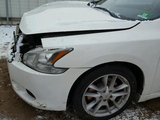 1N4AA5AP2AC842628 - 2010 NISSAN MAXIMA S WHITE photo 9