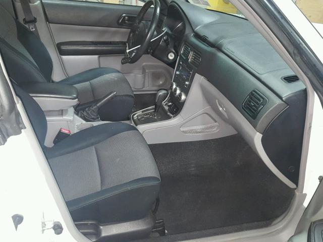JF1SG66698H725621 - 2008 SUBARU FORESTER S თეთრი ფოტო 5