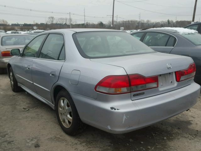 1HGCG668X2A049200 - 2002 HONDA ACCORD EX SILVER photo 3