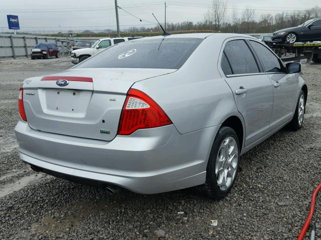 3FAHP0HG2AR218691 - 2010 FORD FUSION SE SILVER photo 4