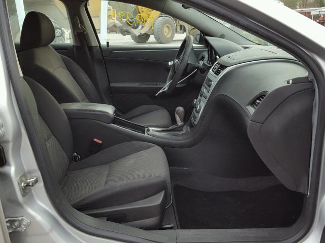 1G1ZC5E02AF175569 - 2010 CHEVROLET MALIBU 1LT 银色 照片 5