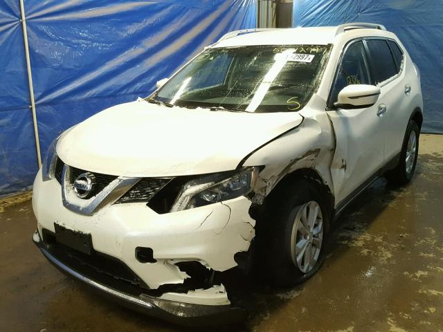 KNMAT2MV7GP703609 - 2016 NISSAN ROGUE S WHITE photo 2