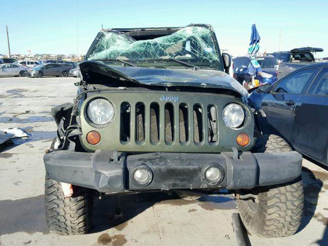 1J8GA39108L559141 - 2008 JEEP WRANGLER U GREEN photo 9