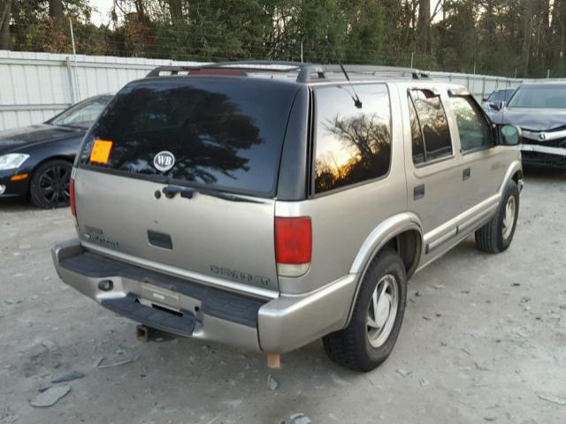 1GNDT13W712128909 - 2001 CHEVROLET BLAZER BEIGE photo 4