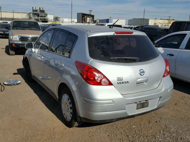 3N1BC13E28L453549 - 2008 NISSAN VERSA S GRAY photo 3