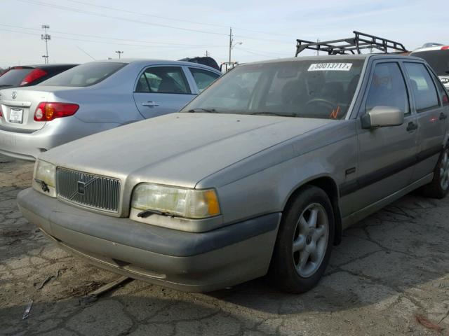 YV1LS551XS1251217 - 1995 VOLVO 850 BASE SILVER photo 2