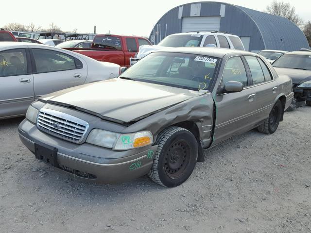 2FAFP71W2YX129684 - 2000 FORD CROWN VICT GRAY photo 2