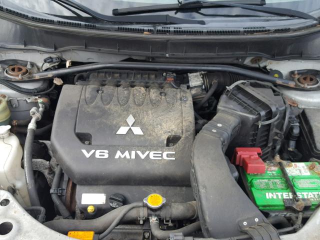 JA4MT31X97Z015747 - 2007 MITSUBISHI OUTLANDER SILVER photo 7