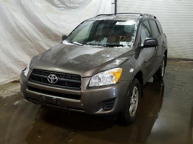 2T3BF4DVXAW043326 - 2010 TOYOTA RAV4 GRAY photo 2