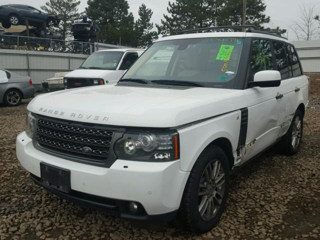 SALME1D41BA348546 - 2011 LAND ROVER RANGE ROVE WHITE photo 2