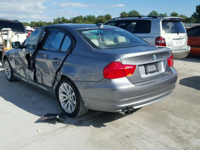 WBAPH7C54BE852815 - 2011 BMW 328 I GRAY photo 3