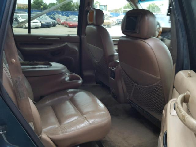 5LMFU28L5WLJ06727 - 1998 LINCOLN NAVIGATOR Zielony zdjęcie 6