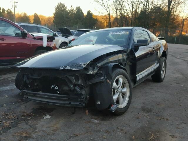 1ZVHT80N485102515 - 2008 FORD MUSTANG BLACK photo 2