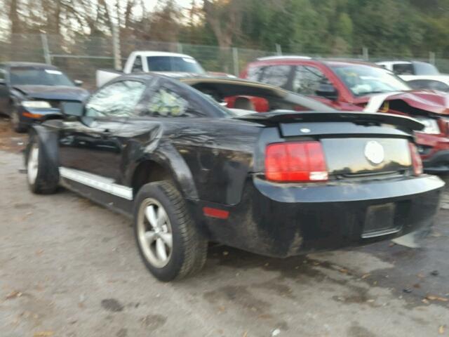 1ZVHT80N485102515 - 2008 FORD MUSTANG BLACK photo 3