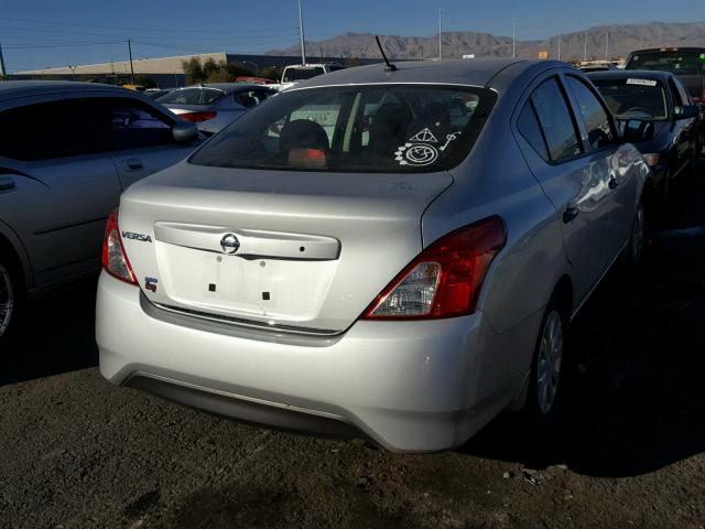 3N1CN7AP1GL839707 - 2016 NISSAN VERSA S GRAY photo 4