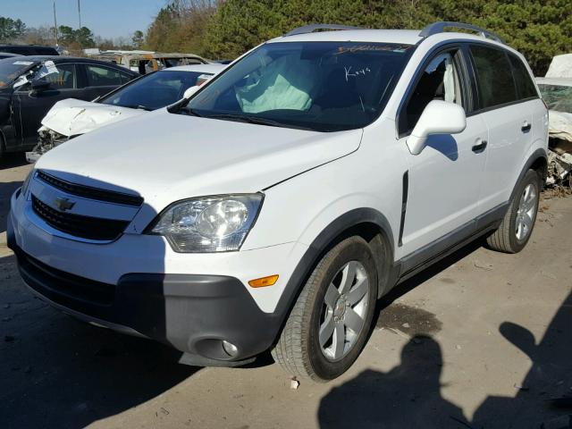 3GNAL2EK8CS579938 - 2012 CHEVROLET CAPTIVA SP WHITE photo 2