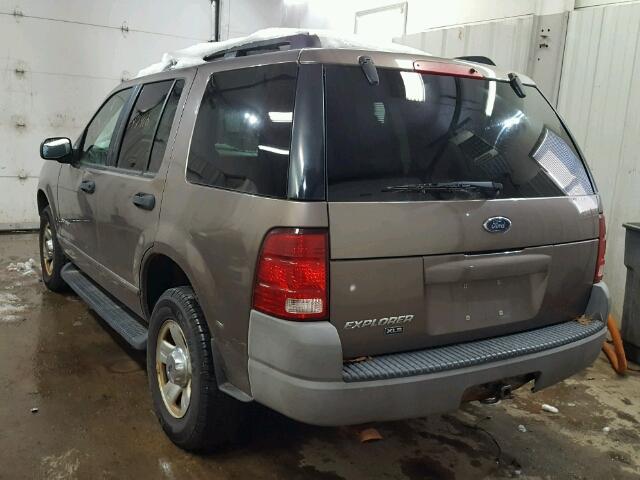 1FMZU72K82UD44072 - 2002 FORD EXPLORER X BROWN photo 3