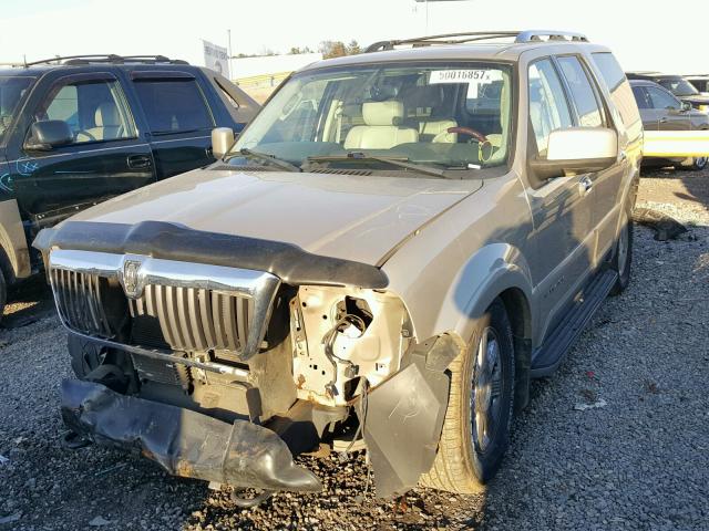 5LMFU28R54LJ23478 - 2004 LINCOLN NAVIGATOR BEIGE photo 2