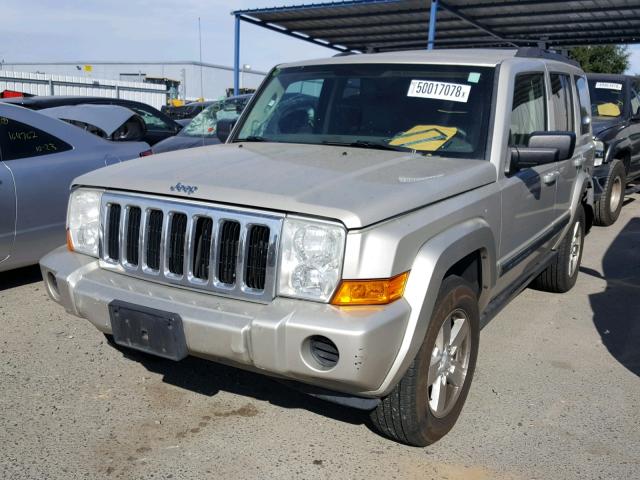 1J8HH48K77C599666 - 2007 JEEP COMMANDER TAN photo 2