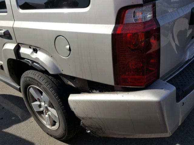 1J8HH48K77C599666 - 2007 JEEP COMMANDER TAN photo 9