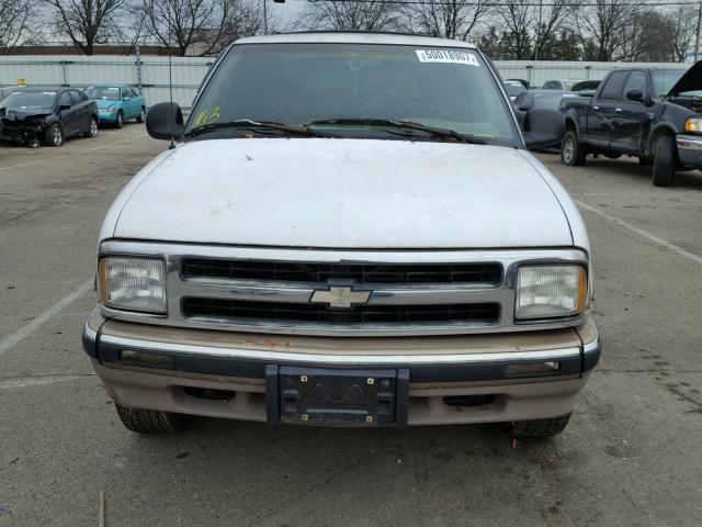 1GNDT13W8T2233655 - 1996 CHEVROLET BLAZER WHITE photo 9