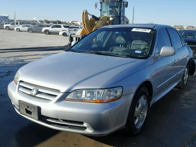 1HGCG16502A020216 - 2002 HONDA ACCORD EX SILVER photo 2