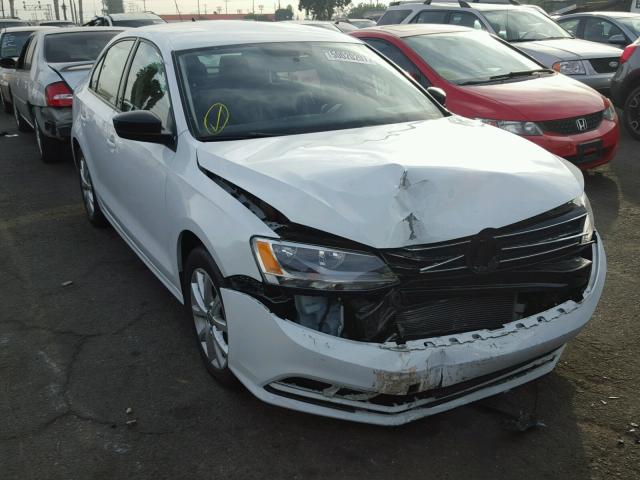 3VWD17AJ4FM212367 - 2015 VOLKSWAGEN JETTA SE WHITE photo 1