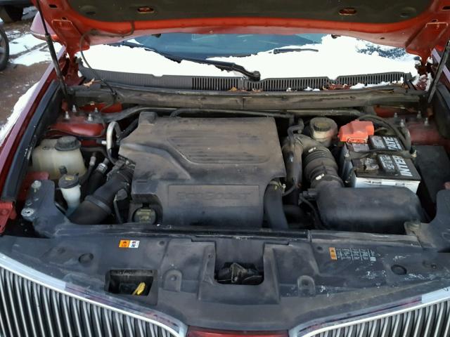 2LMHJ5AT6DBL50145 - 2013 LINCOLN MKT RED photo 7