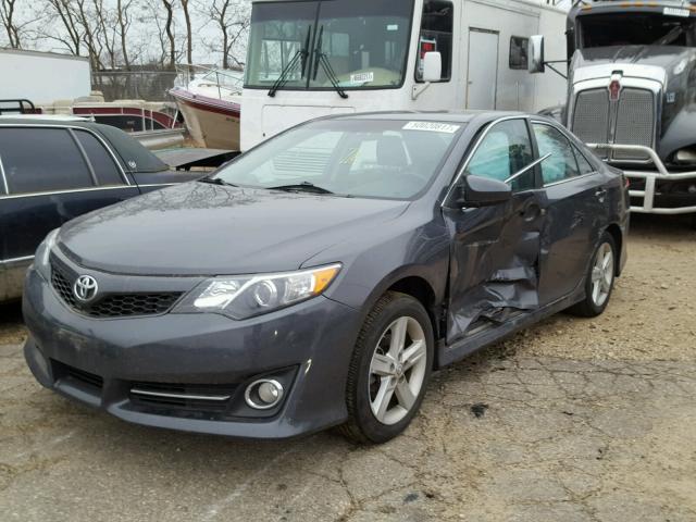 4T1BF1FK7CU101552 - 2012 TOYOTA CAMRY BASE GRAY photo 2