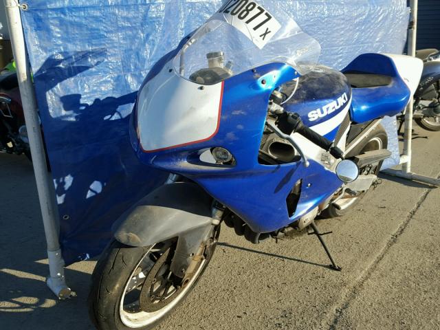 JS1GN7BA312108322 - 2001 SUZUKI GSX-R600 BLUE photo 2