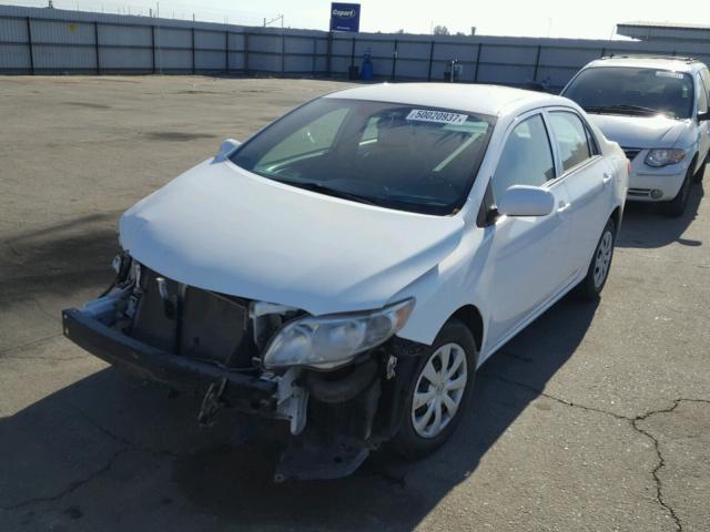 2T1BU4EE7AC413047 - 2010 TOYOTA COROLLA BA WHITE photo 2