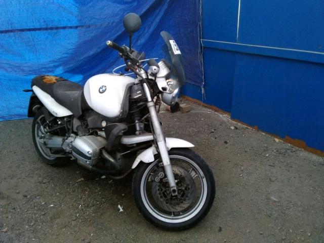 WB1040606T0482535 - 1996 BMW R850 R WHITE photo 1