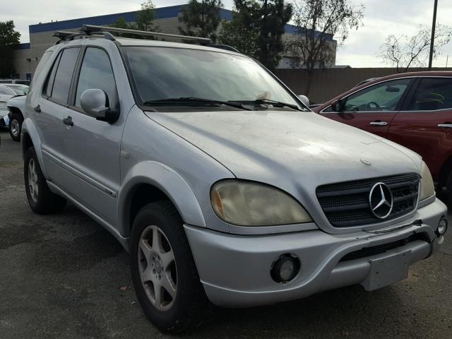 4JGAB54E71A248979 - 2001 MERCEDES-BENZ ML 320 SILVER photo 1