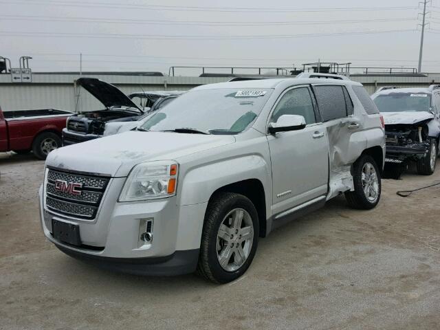 2GKFLXE51C6351935 - 2012 GMC TERRAIN SL SILVER photo 2