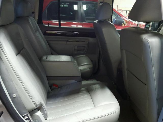 5LMEU78HX3ZJ08986 - 2003 LINCOLN AVIATOR 银色 照片 6