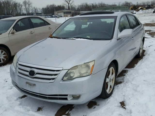 4T1BK36B26U155319 - 2006 TOYOTA AVALON XL Күміс фото 2