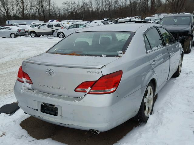 4T1BK36B26U155319 - 2006 TOYOTA AVALON XL Күміс фото 4